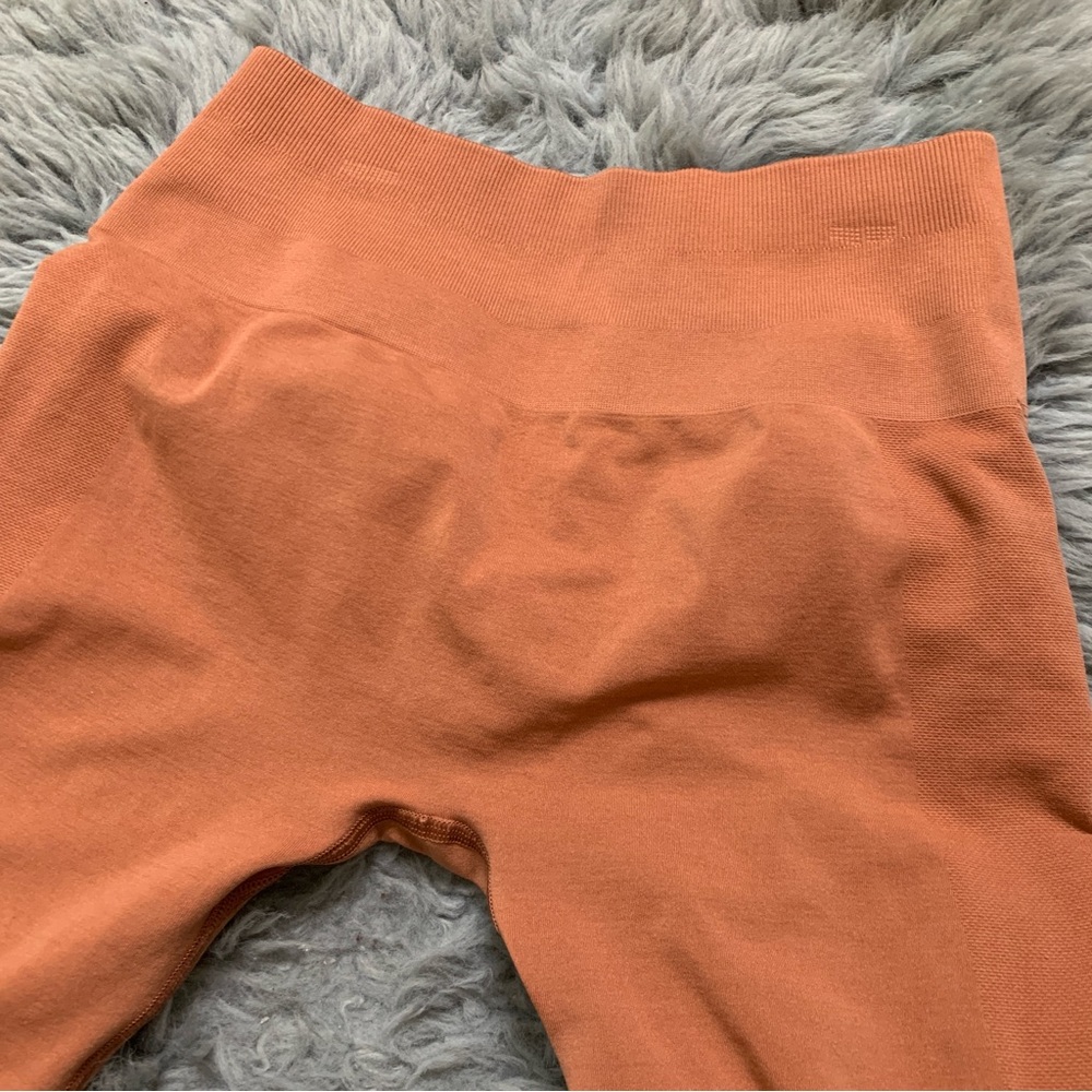Women’s Small ALPHALETE AMPLIFY Mandarin Orange Seamless Scrunch Leggings - Picture 4 of 5